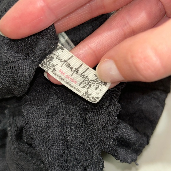 Free People Intimately Women’s Black Lace Halter Bralette, S/P - Picture 3 of 5